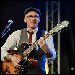 Jujubees swing combo