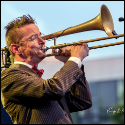 Jujubees swing combo