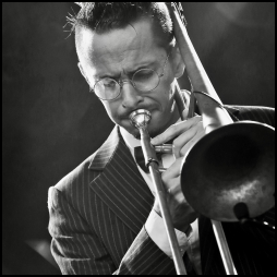 Jujubees swing combo