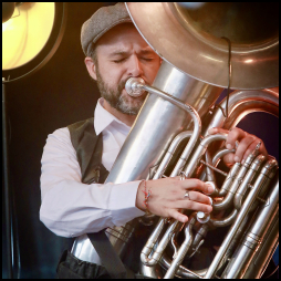 Jujubees swing combo